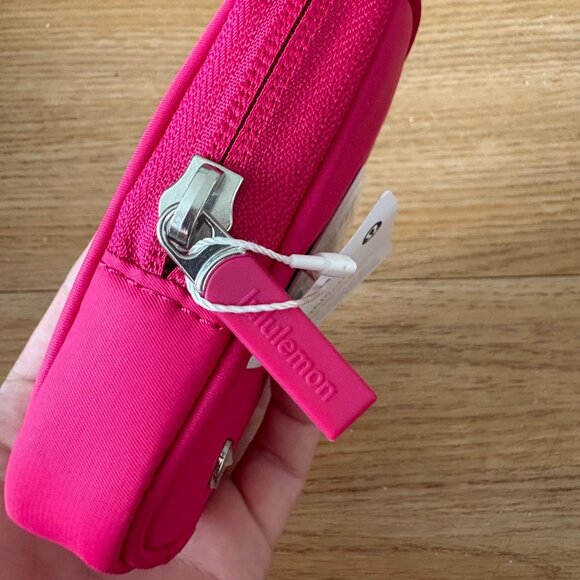 Lululemon Athletic Clippable Nano Pouch Passionate Pink NWT One Size - Picture 6 of 7